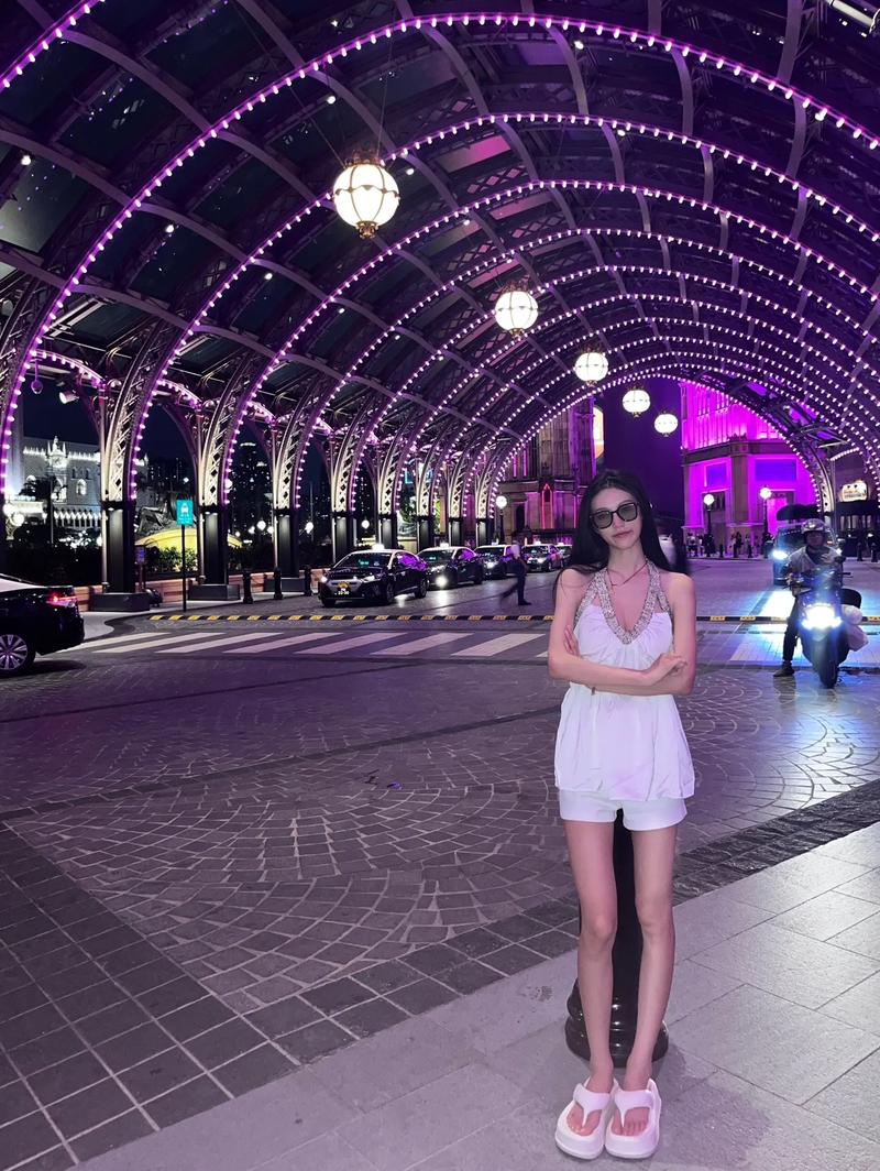新澳门彩走势和教师发前妻隐私视频与教师发前妻隐私视频违法吗